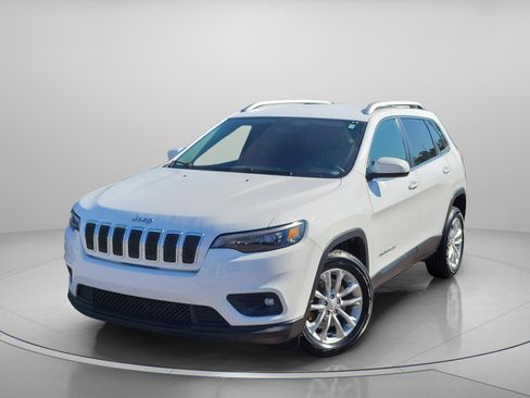 Used 2019 Jeep Cherokee Latitude w/ Popular Appearance Group image 2