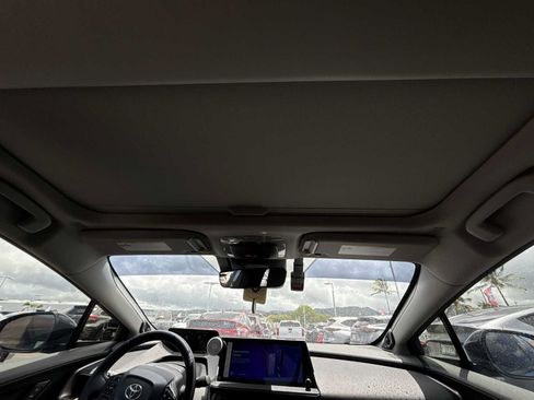 Used 2023 Toyota Prius Limited FWD image 16