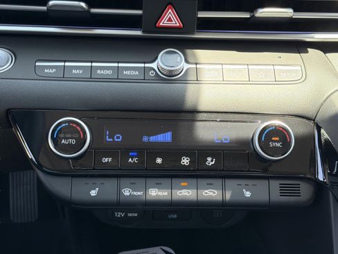 New 2026 Hyundai Elantra Limited FWD image 22