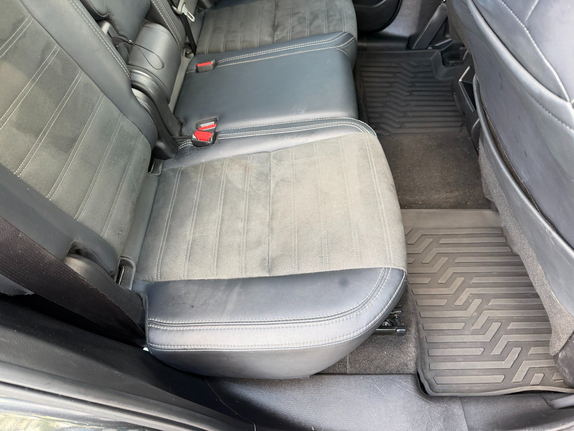 Used 2025 Mitsubishi Outlander SE FWD image 72