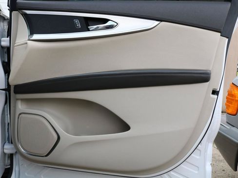 Used 2019 Lincoln Nautilus FWD image 44