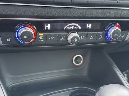 Used 2016 Audi A3 2.0T Premium image 11