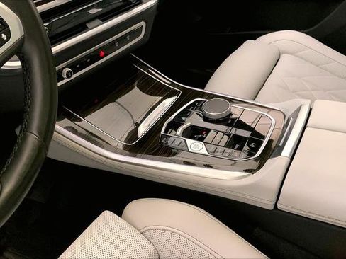 Used 2024 BMW X5 xDrive40i w/ M Sport Package image 22