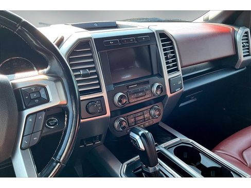 Used 2019 Ford F150 Platinum w/ Equipment Group 701A Luxury AWD/4WD image 10