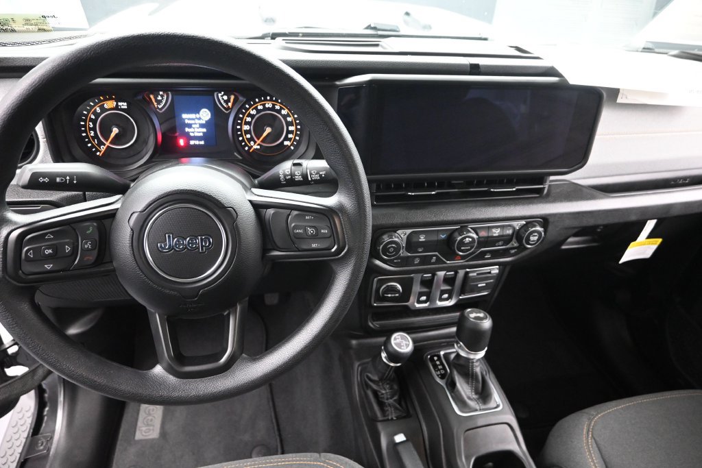 Used 2026 Jeep Wrangler Sport AWD/4WD image 13