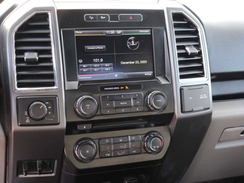 Used 2015 Ford F150 XLT w/ Equipment Group 302A Luxury image 26