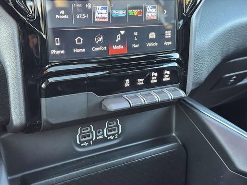 Used 2023 RAM 1500 Laramie image 18