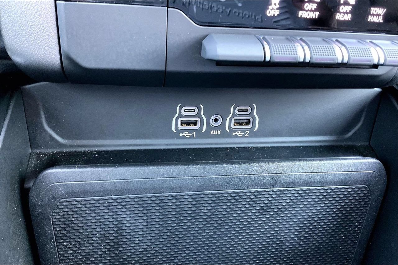 Certified 2025 RAM 1500 Big Horn RWD image 16
