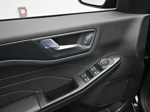 New 2025 Ford Escape ST-Line w/ Equipment Group 301A image 10