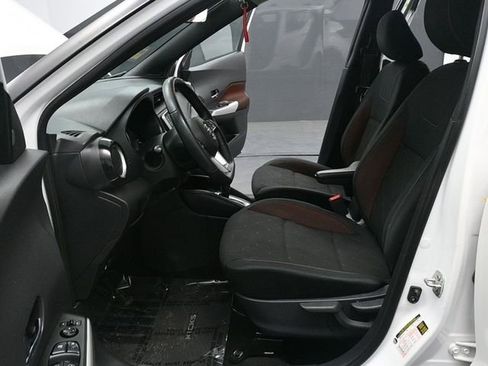 Used 2020 Nissan Kicks SR w/ Exterior Package image 9