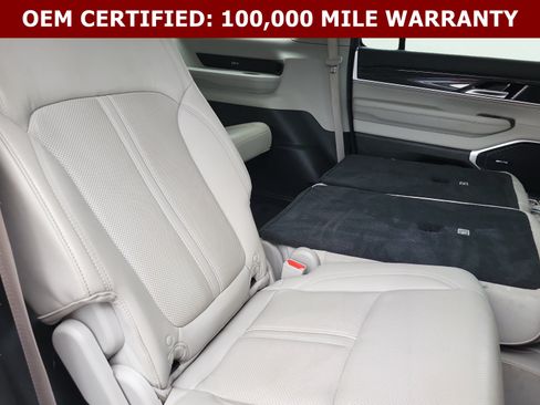Used 2022 Jeep Wagoneer Series II AWD/4WD image 17