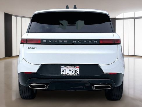 Used 2025 Land Rover Range Rover Sport image 5