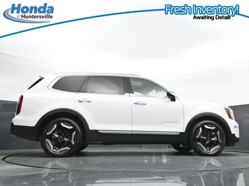 Used 2025 Kia Telluride S FWD image 35
