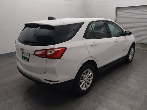 Used 2018 Chevrolet Equinox LS FWD image 9