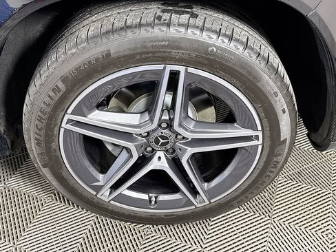 Used 2024 Mercedes-Benz GLS 450 4MATIC image 31