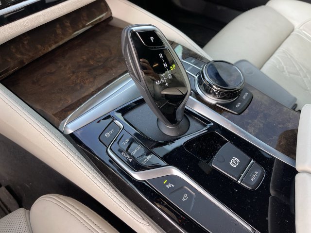Used 2020 BMW M550i xDrive AWD/4WD image 20
