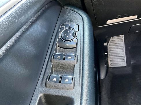 Used 2024 Ford Edge SEL w/ Convenience Package image 39