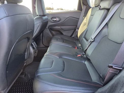 Used 2022 Jeep Cherokee Trailhawk image 48