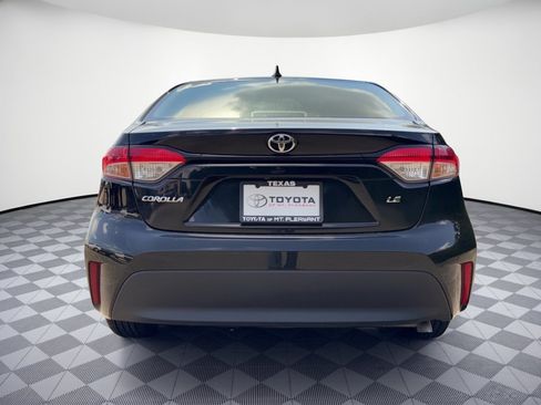 Used 2025 Toyota Corolla LE FWD image 11