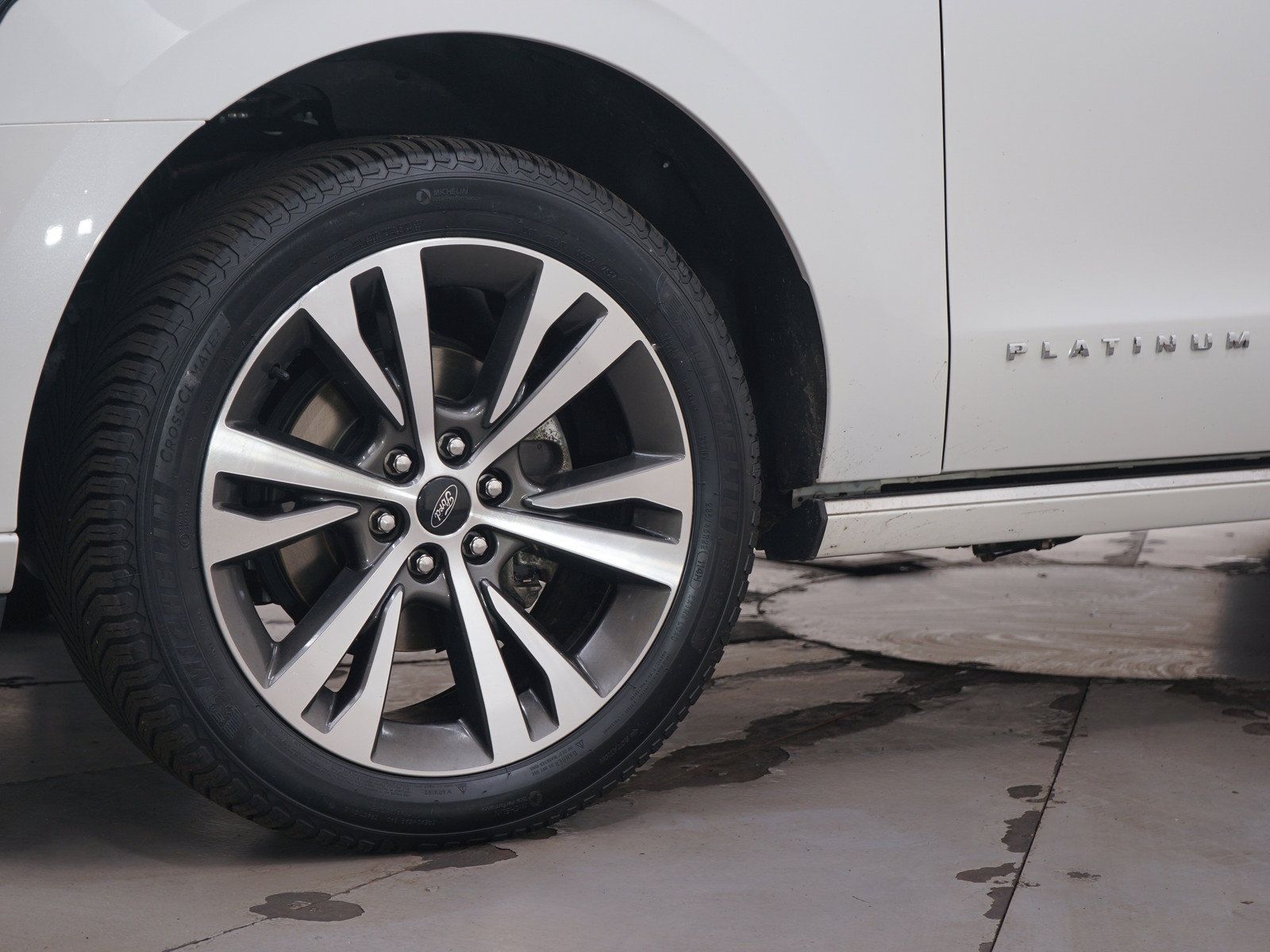 Used 2020 Ford Expedition Platinum AWD/4WD image 32