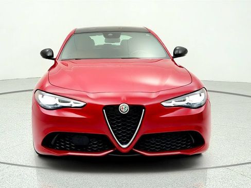Used 2024 Alfa Romeo Giulia Ti AWD/4WD image 2