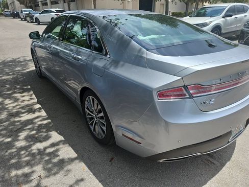 Used 2020 Lincoln MKZ FWD image 10