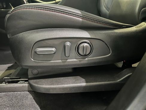 Used 2023 Chevrolet Traverse RS AWD/4WD image 20