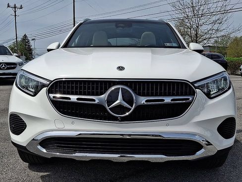 Used 2023 Mercedes-Benz GLC 300 4MATIC image 5