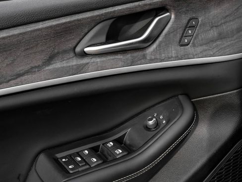 Used 2023 Jeep Grand Cherokee L Limited image 54