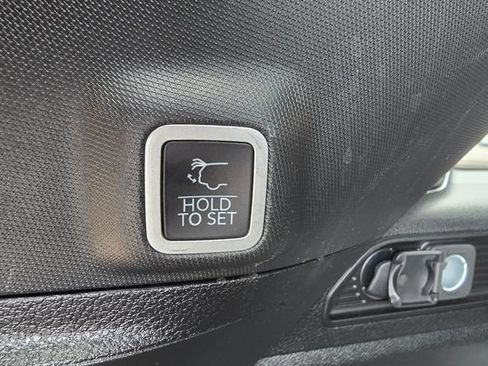 Used 2023 Jeep Grand Cherokee Altitude AWD/4WD image 38
