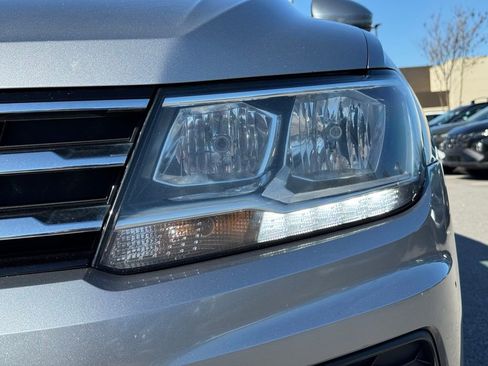 Used 2021 Volkswagen Tiguan SE image 8