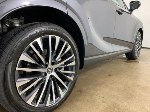 Used 2025 Lexus RX 350 w/ Convenience Package image 9