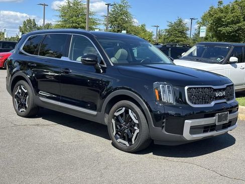 Used 2023 Kia Telluride EX w/ EX Captain's Chair Package AWD/4WD image 1