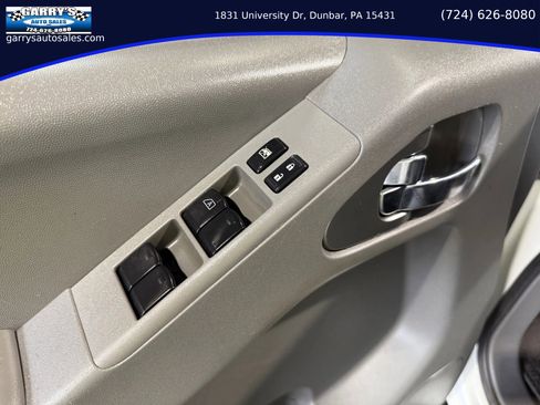 Used 2021 Nissan Frontier SV w/ Midnight Edition Floor Mats image 16