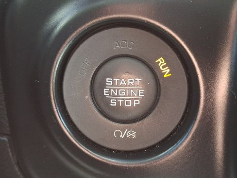 Used 2021 Jeep Gladiator Rubicon w/ LED Lighting Group AWD/4WD image 22