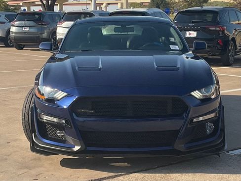 Used 2019 Ford Mustang GT RWD image 2