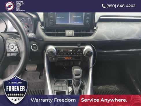 Used 2019 Toyota RAV4 XLE FWD image 24