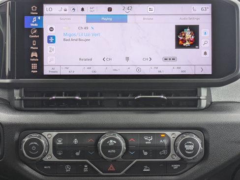 Used 2024 Jeep Gladiator Sport image 19