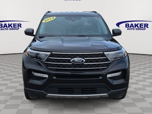 Used 2022 Ford Explorer XLT w/ Equipment Group 202A AWD/4WD image 2