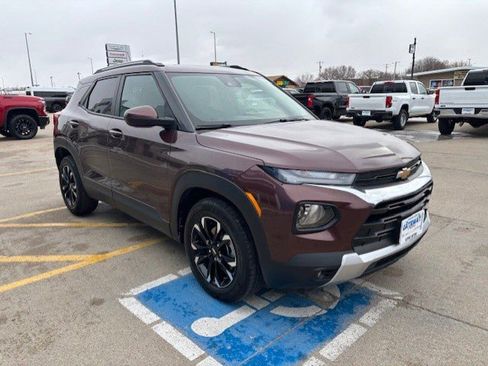 Used 2023 Chevrolet TrailBlazer LT w/ Convenience Package image 4