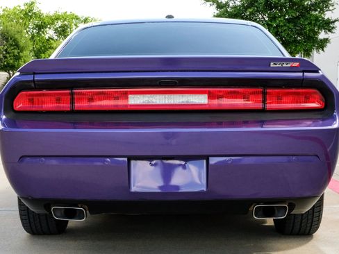 Used 2013 Dodge Challenger SRT8 w/ Harman Kardon Audio Group image 17