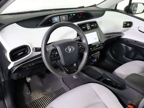 Used 2022 Toyota Prius LE image 23