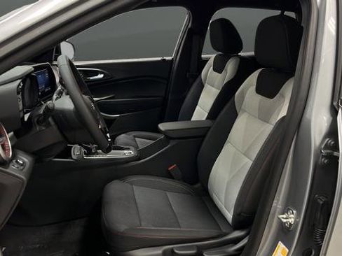 New 2026 Chevrolet Trax RS FWD image 9