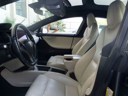 Used 2020 Tesla Model S Long Range Plus image 14