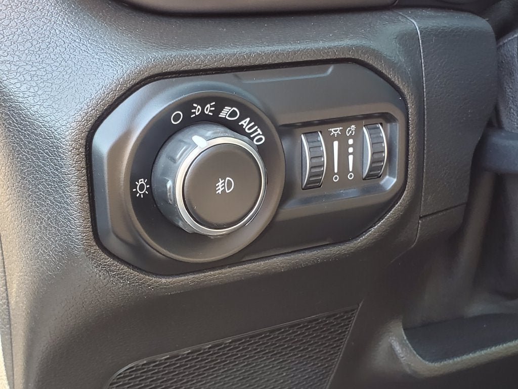 Used 2018 Jeep Wrangler Unlimited Sport S AWD/4WD image 9