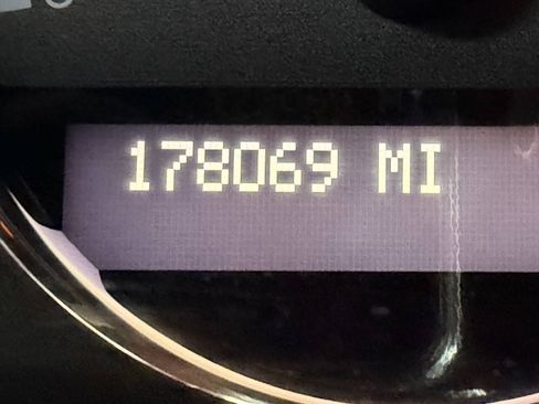 Used 2008 Chevrolet Uplander LS w/ Climate Package FWD image 19