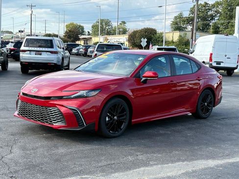 Used 2026 Toyota Camry SE FWD image 26