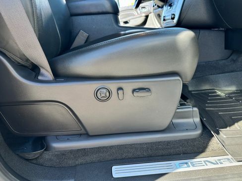 Used 2013 GMC Sierra 3500 Denali image 26
