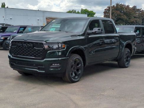New 2026 RAM 1500 4x4 Crew Cab image 3