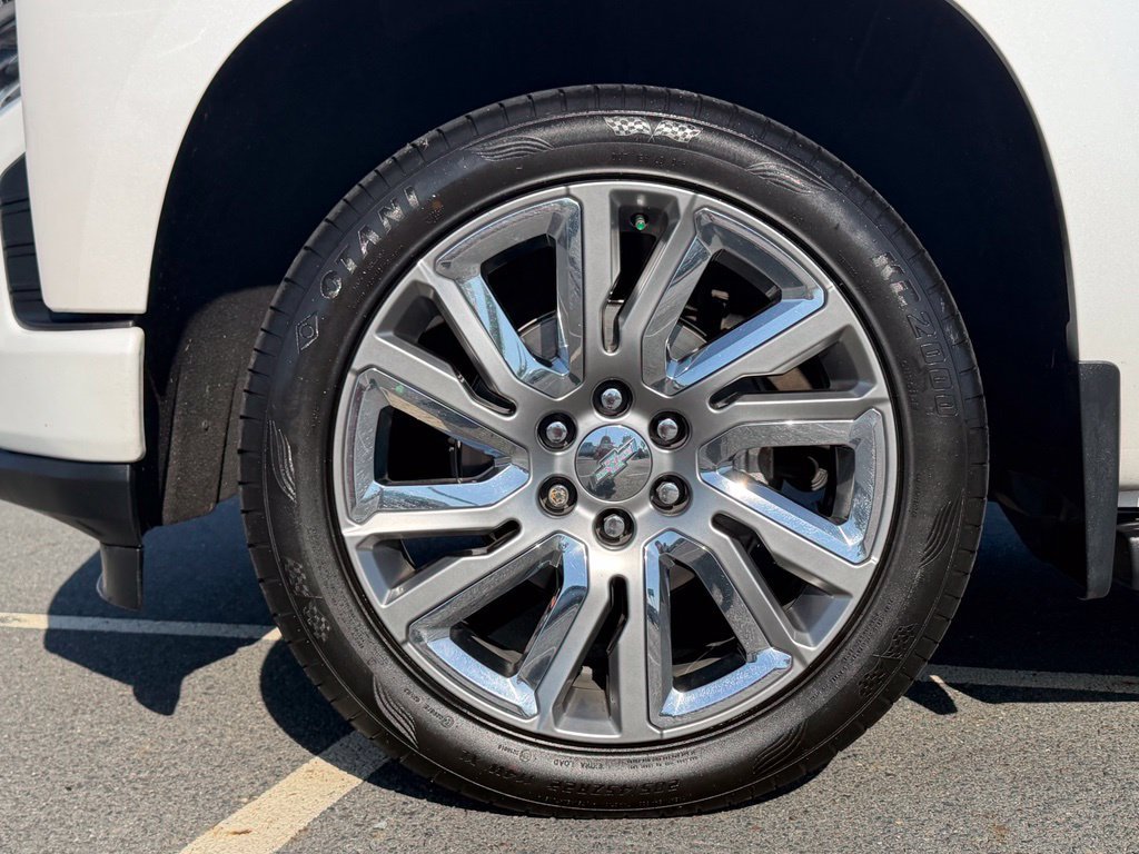Used 2019 Chevrolet Silverado 1500 High Country w/ High Country Premium Package AWD/4WD image 10